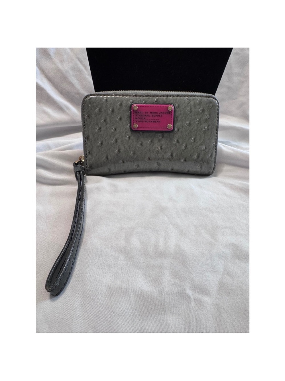 Marc by Marc Jacobs Grey Ostrich Embossed Wristlet Wallet Pink Logo Plaque Zip